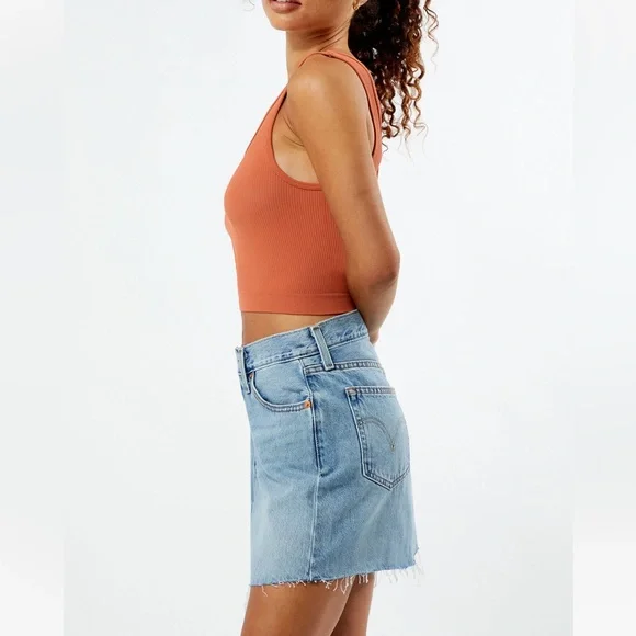 Women’s Levi's Icon Woven Minutes Denim Mini Skirt, size 25 - Picture 3 of 8